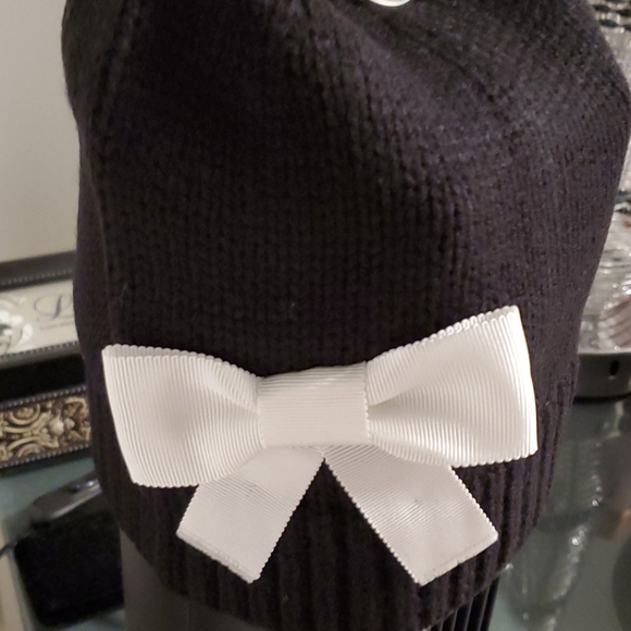 Kate Spade grosgrain bow beanie and glove set - Picture 2 of 3